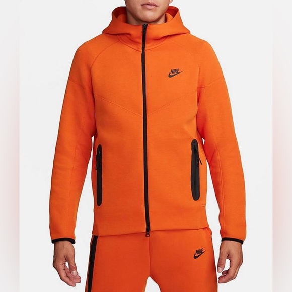 NWT NIKE TECH FLEECE - HOODY/JOGGERS (SETS)             [DM for Color/Size] - Picture 4 of 14